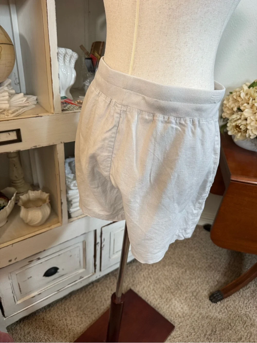 James Perse White Linen Drawstring Shorts